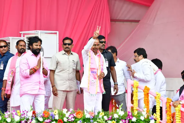 పేరు మారినా రంగు ఒకటే.. అదే టీఆర్ఎస్, అదే బీఆర్ఎస్