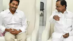 తెలంగాణలో కాంగ్రెస్ కు ఓటు , ఆంధ్రలో జగన్ కు చేటా!