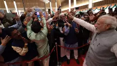 నష్టపరిహారం చెల్లించాలి: ప్రధాని మోడీ