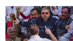 141 మంది ఎంపీలపై సస్పెన్షన్‌ వేటు