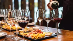 గుజరాత్ ‘గిఫ్ట్’ లిక్కర్ : ప్రొహిబిషన్ సంకెళ్లు విరుగుతున్న సవ్వడి