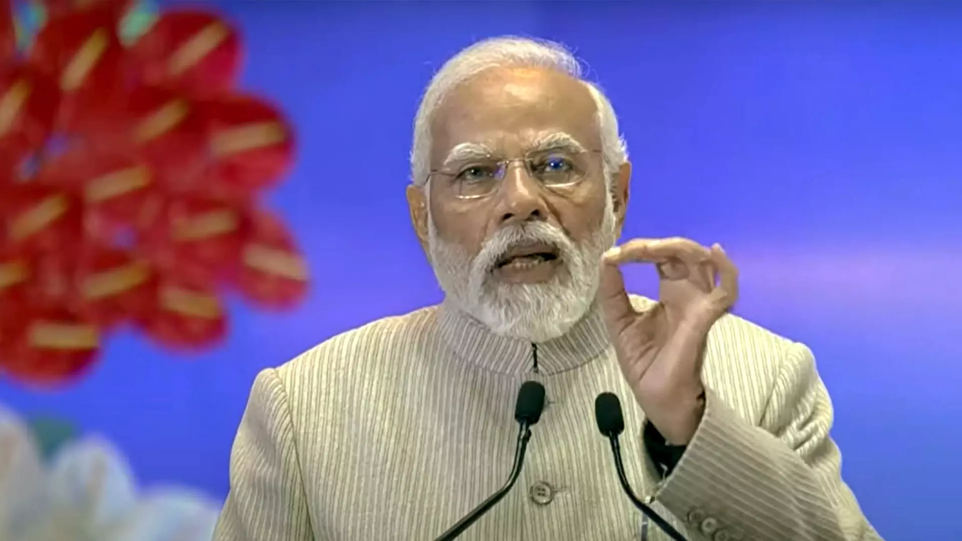 ఆ రోజున ఇంట్లో దీపాలు వెలిగించండి: ప్రధాని మోదీ ఆ రోజున ఇంట్లో దీపాలు వెలిగించండి: ప్రధాని మోదీ