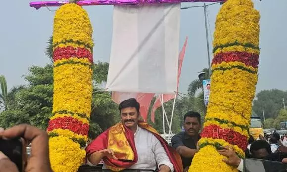 మా నాయనమ్మ చనిపోయినా ఊరికి రాలేదు  4 ఏళ్ల తర్వాత సొంతూరికి ఎంపీ రఘురామ