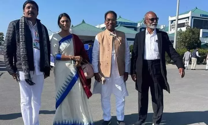 షర్మిల వచ్చేసింది,  మొదటి సారి మహిళ నేతృత్వంలో కాంగ్రెస్