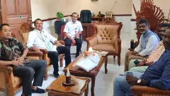 ప్రపంచ చేనేత సదస్సుకు బాలి గవర్నర్  కు ఆహ్వానం