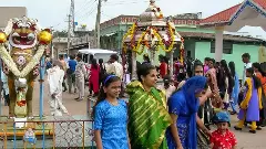 కర్ణాటకలో ఆలయాల్లో ప్రవేశానికి డ్రెస్‌కోడ్‌ కోసం వత్తిడి