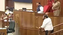 రెబల్స్‌ అందరిపైనా వేటు వేస్తారా?  కొందరిపైన్నేనా?