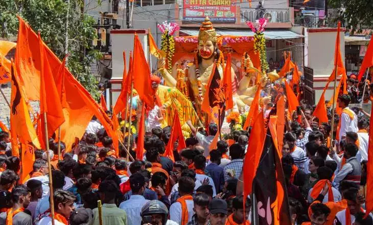 కర్ణాటకలో ‘ఫ్లాగ్‌పోల్‌’ చుట్టూ రాజకీయాలు