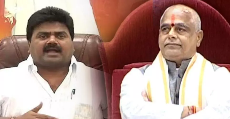 ఆముదాల వలసలో ఆ ఇద్దరి మధ్యే పోటీ