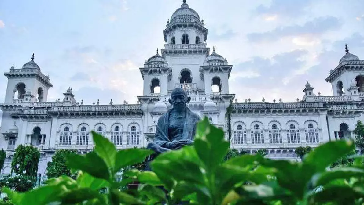 కాలం ఎంత మారింది, తెలంగాణ అసెంబ్లీ ప్రతిపక్షంలో కెసిఆర్