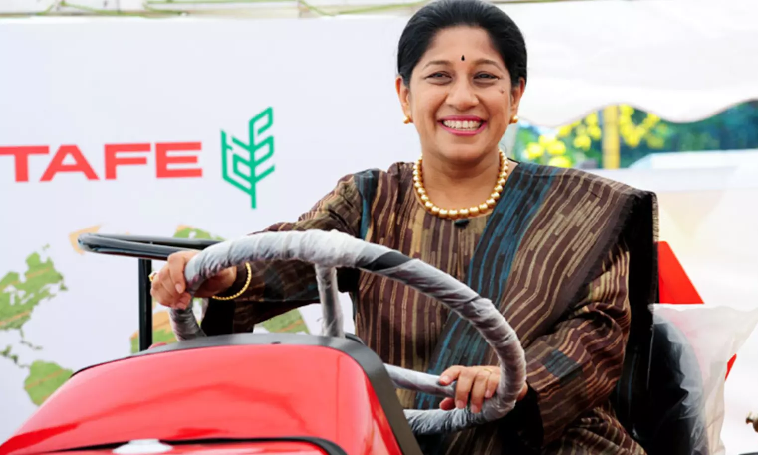 వామ్మో, నాకింత డబ్బు వద్దు!!  ఎవరీ మల్లికా శ్రీనివాసన్, ఏమా గొప్ప..