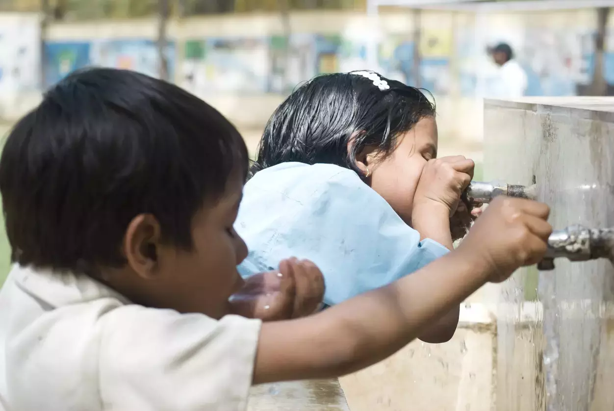 పాఠశాలల్లో వాటర్ బెల్..కేరళ ప్రభుత్వ కొత్త ఆలోచన..