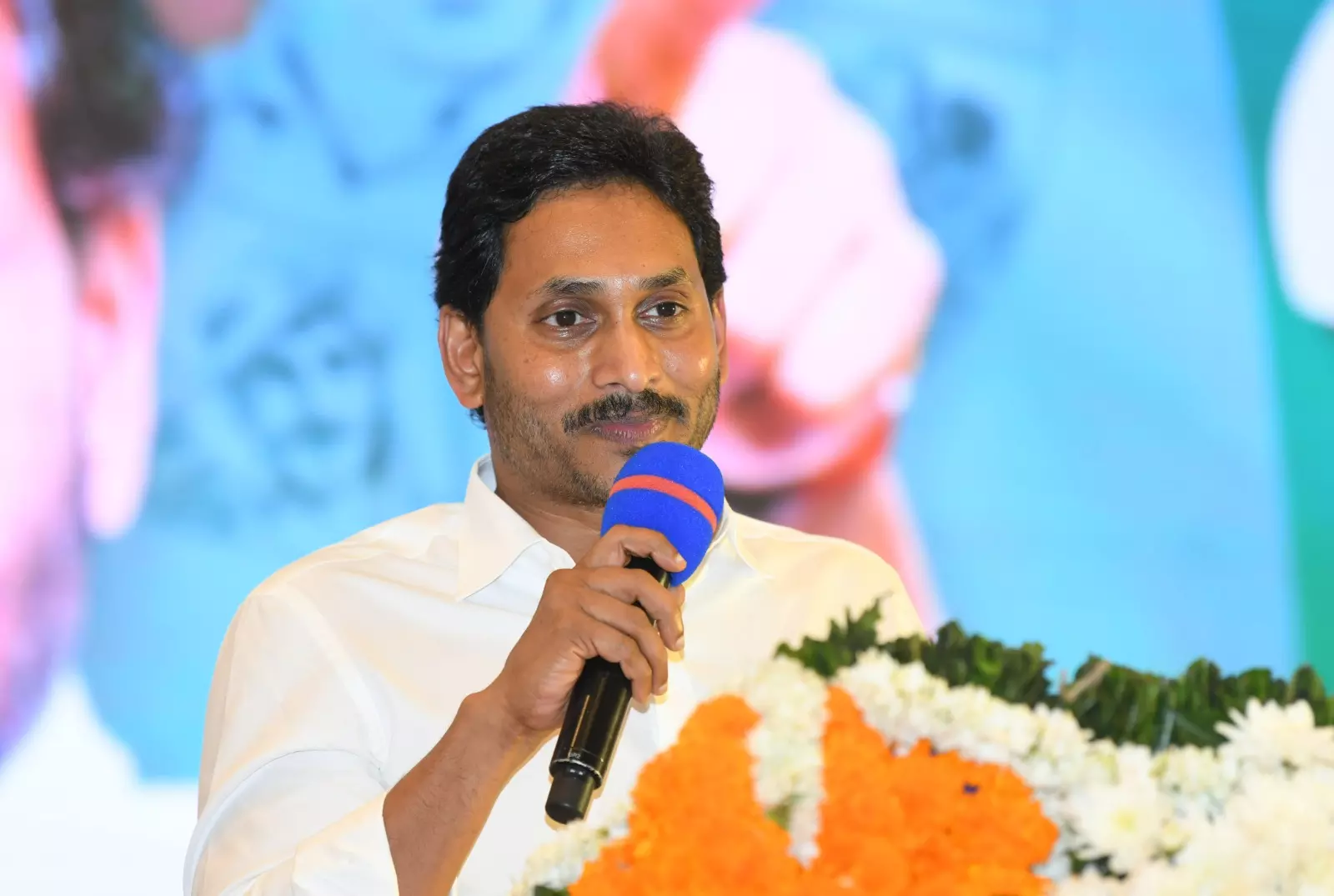 ఫైనల్ లిస్టు ఇచ్చేసా, ఇక ఫైట్ చేయాల్సింది మీరే: జగన్ హెచ్చరిక