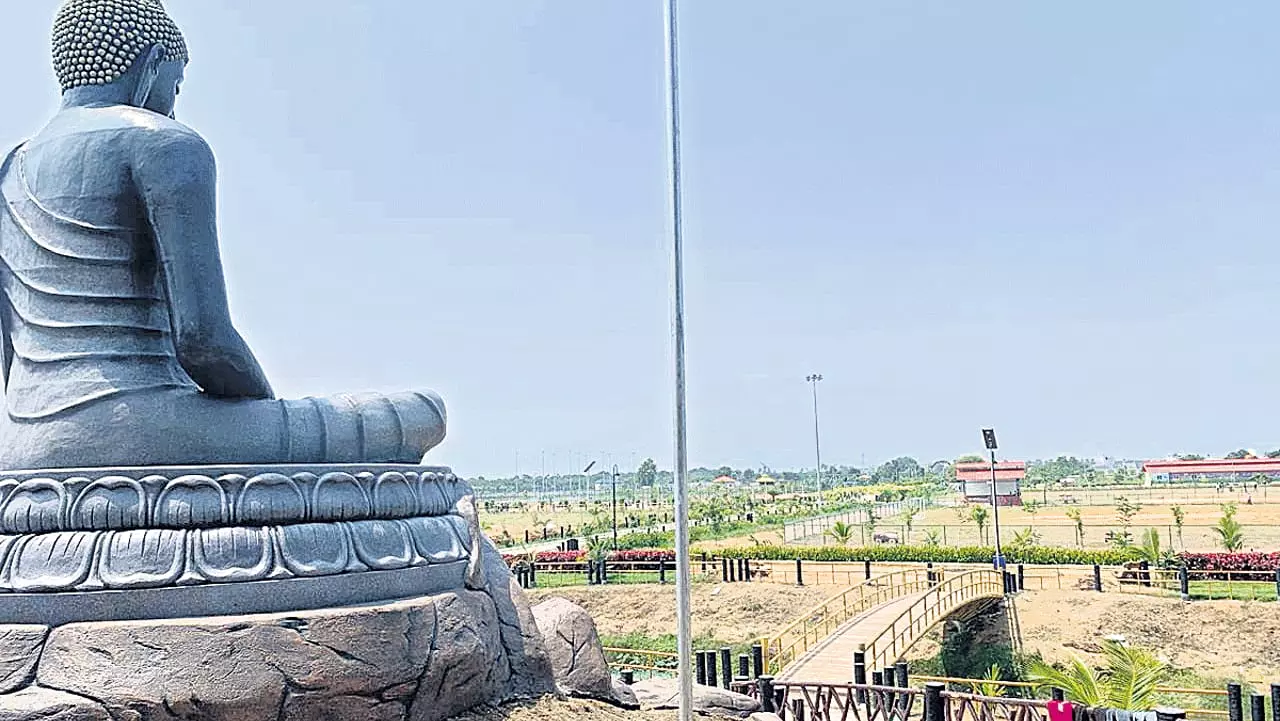 తిరుపతిలో ఉన్నట్లుండి చెరువు మాయం...
