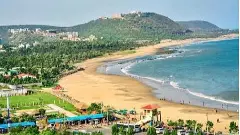 ఆ భవనం పర్యాటకులకా.. పాలకులకా..