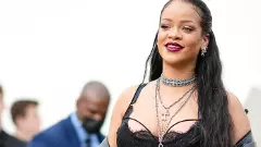 రిహన్న పాటకి అంబానీ ఎన్ని కోట్లు ఇస్తారో తెలిస్తే మీరు షాకే?