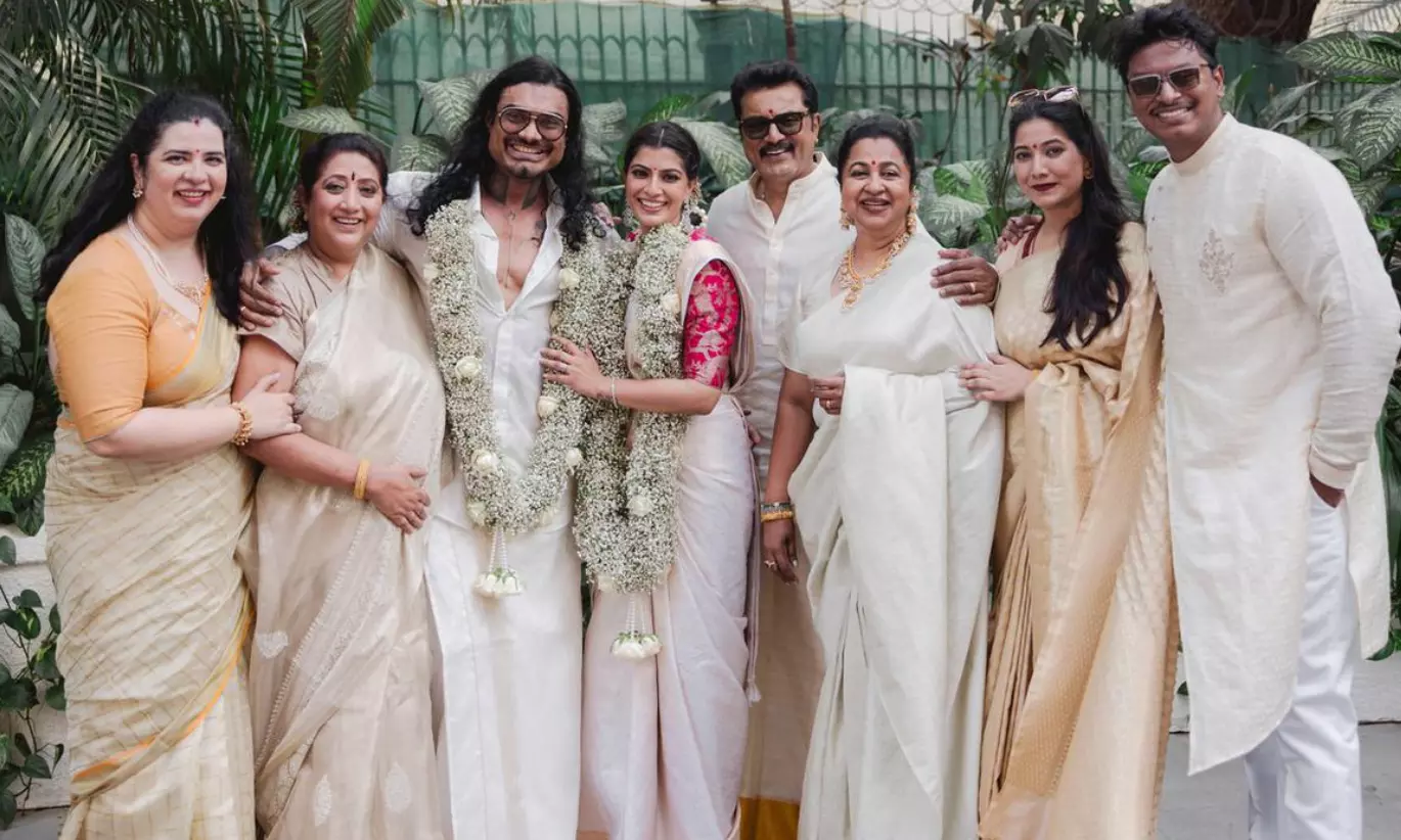 నటి వరలక్ష్మి పెళ్లి కూతురాయనే!