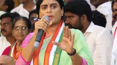 అసమ్మతివాదులపై షర్మిల సమరభేరి:  పీసీసీలో ముదిరిన లొల్లి