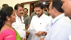 రోజా ఓడితే మా బాధ్యత కాదన్నా!