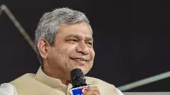 వందే భారత్ ‘స్లీపర్ వేరియంట్’ ఆరు నెలలు పరిశీలిస్తాం: రైల్వేమంత్రి