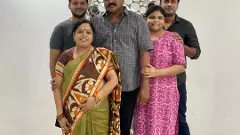 రాజకీయాల్లోనూ... సకుటుంబ సపరివారంగా...