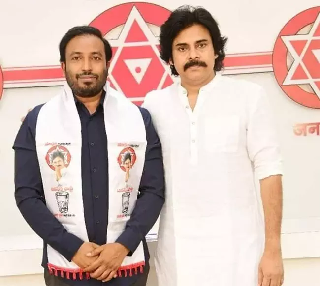 కాకినాడ ఎంపీ అభ్యర్థిని ప్రకటించిన పవన్