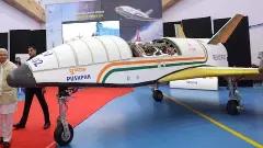 మన పుష్పక విమానం.. గాల్లోంచి నేలపైకి దిగ్విజయంగా..