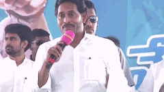 టిప్పర్ డ్రైవర్‌కు టికెట్ ఇస్తే తప్పా!