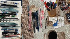 రీఫిళ్లు లేని కలాలు.. తూటాలు లేని తుపాకులు..