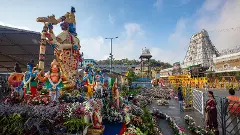 తిరుమలలో భక్తులను విశేషంగా ఆకట్టుకున్న ఫల - పుష్ప అలంకరణలు..!