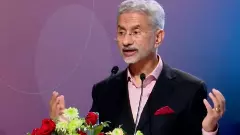 ఇజ్రేల్ షిప్ లో చిక్కుకున్న భారతీయులకు ఊరట...