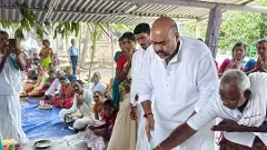 కాదేదీ ప్రచారానికి  అనర్హమంటే ఇదేనేమో..