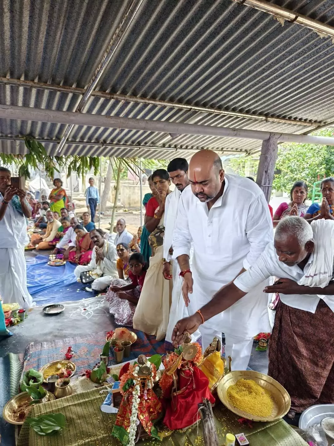 కాదేదీ ప్రచారానికి  అనర్హమంటే ఇదేనేమో..