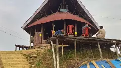 నాగాలాండ్‌లోని ఆరు జిల్లాల్లో ఎన్నికలను బహిష్కరించిందెవరు?