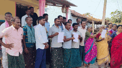 రాజారం గ్రామ ఓటర్ల ఎన్నికల బహిష్కరణ నిర్ణయం...ఎందుకంటే...