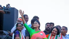 ఎస్సీ,ఎస్టీల కోసం జగన్‌పై షర్మిల నవ భాణాలు