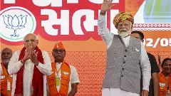 బెంగాల్ టీచర్లకు మోదీ గాలం