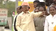 బాబూ.. టోపీకే పీచే.. క్యా హై..!?