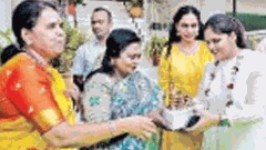 మాజీ గవర్నర్ తమిళసై పై బీఆర్ఎస్ ఈసీకి ఫిర్యాదు