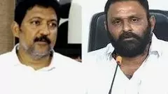 కృష్ణా జిల్లాలో ఆ ఇద్దరు నేతల ఇళ్లపైనే దాడులు ఎందుకు?