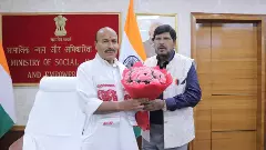 సైకిల్ రిపేరి షాపు నుంచి కేంద్ర మంత్రిగా..