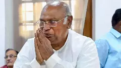 ఎన్డీయే ప్రభుత్వం ఎప్పుడైనా కూలిపోవచ్చు: ఖర్గే