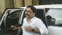 మంగేష్‌ పాండిల్కర్‌పై కేసు ఏమిటి?