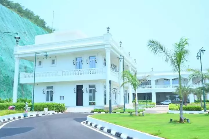 గోప్యత వల్లే వివాదాలు