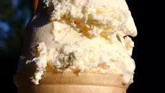 ఐస్‌క్రీమ్‌లో వేలు..ఎవరిదో తేలిపోయిందా?