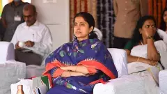 జగన్‌కు ఈ పరిస్థితి రావడానికి ఆమే కారణమా?