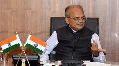 ఈ ఐఎఎస్ ఆఫీసర్ చూడండి, చివరికెలా నిష్క్రమించాడో...