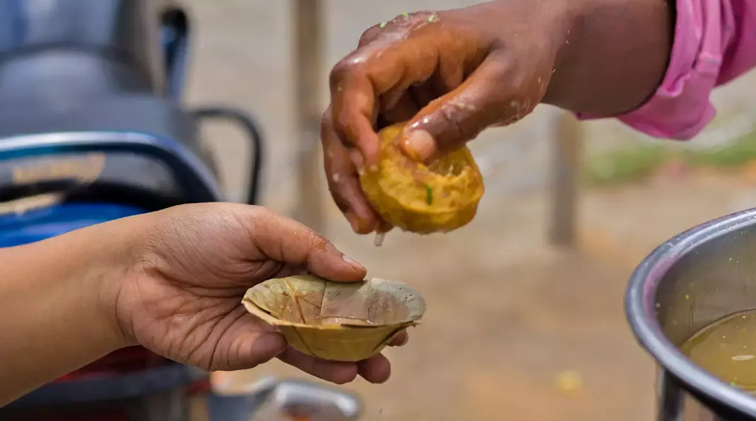 పానీపూరి తింటున్నారా? కొంచెం ఆలోచించండి.. ఎందుకంటే..