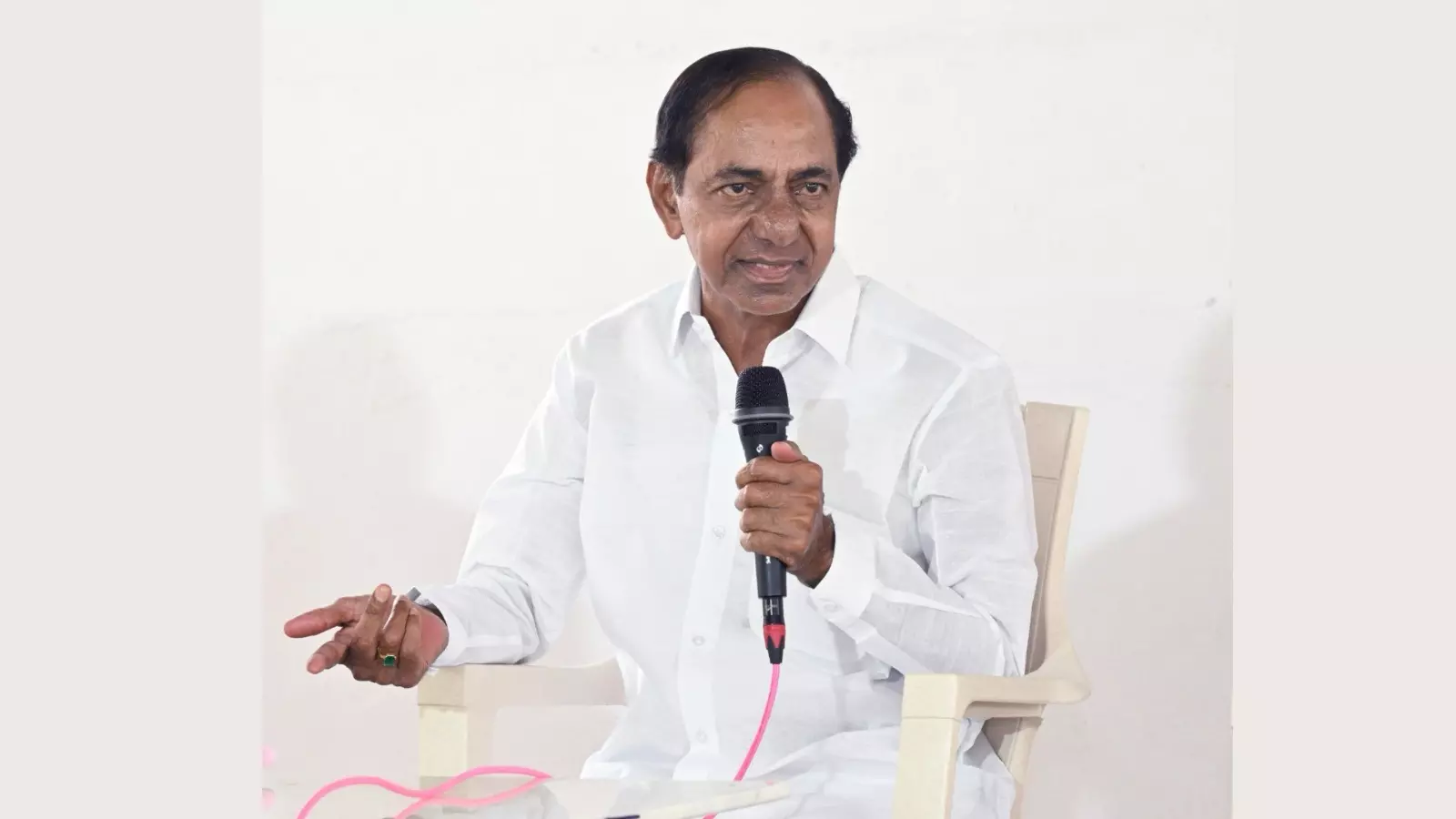 KCR and Farmhouse|మాటమీద నిలబడిన కేసీఆర్