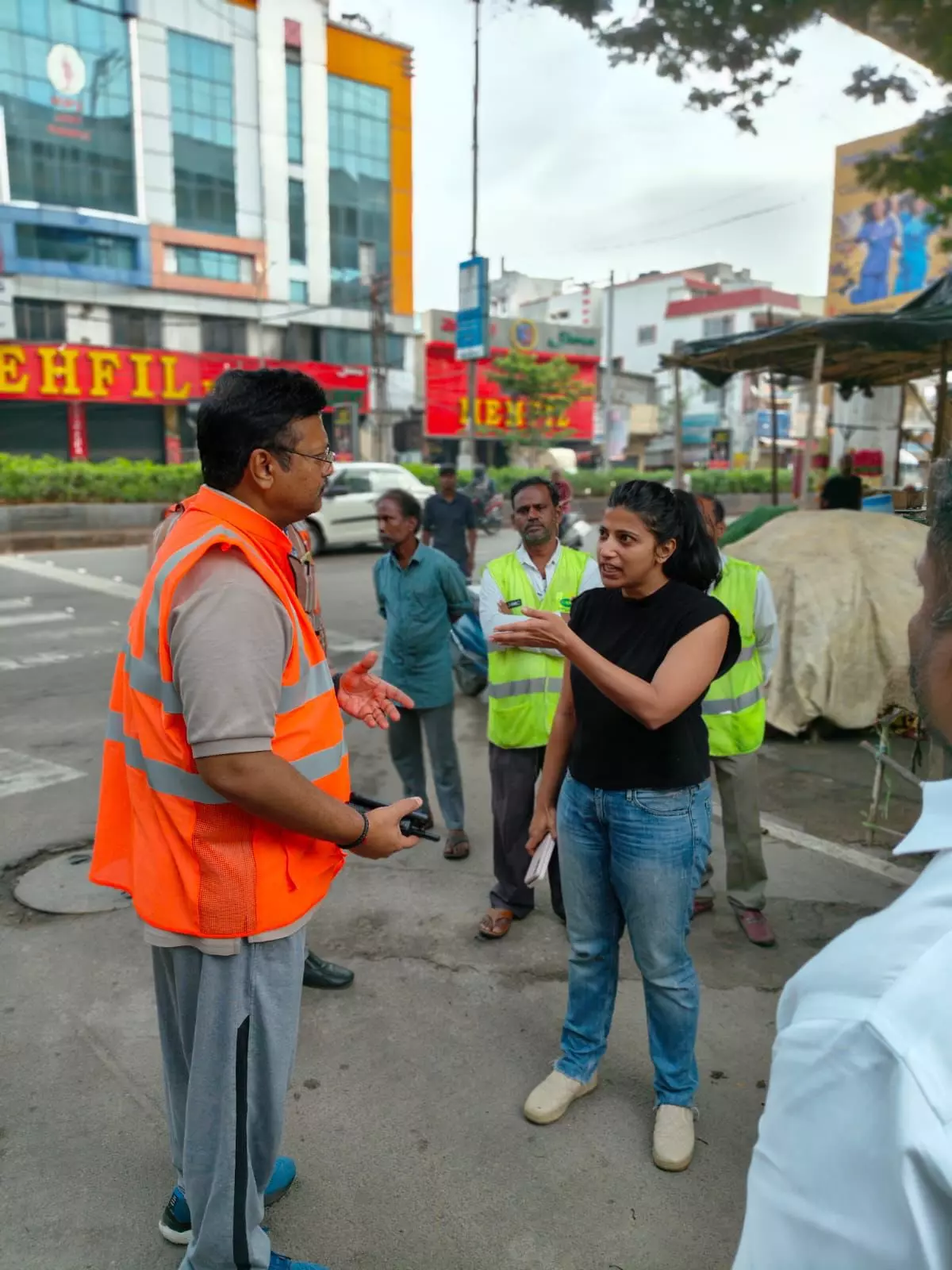 హైదరాబాద్ మునిసిపాలిటి ఈ మేడమ్ మాట వింటుందా?